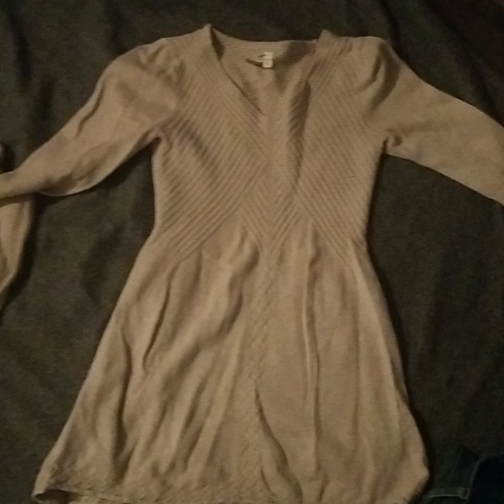 Light tan Small Sophia max sweater